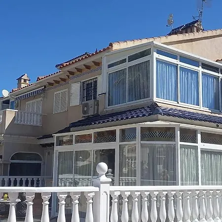 Apartment Spacious Ground Floor Overlooking The Beautiful Communal Pool