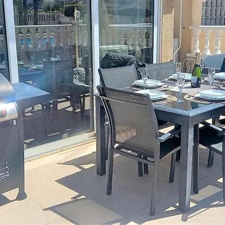 Apartment Spacious Ground Floor Overlooking The Beautiful Communal Pool