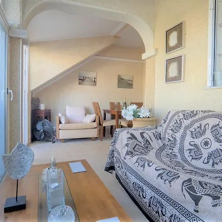 Apartment Spacious Ground Floor Overlooking The Beautiful Communal Pool *