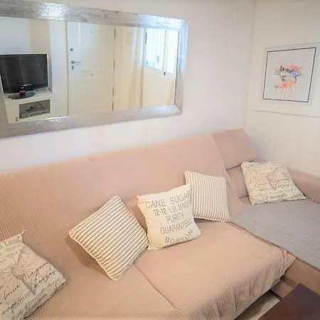 Spacious Ground Floor Overlooking The Beautiful Communal Pool Apartment *