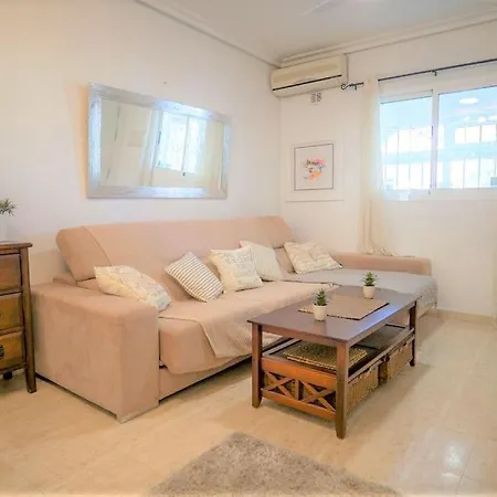 Spacious Ground Floor Overlooking The Beautiful Communal Pool
